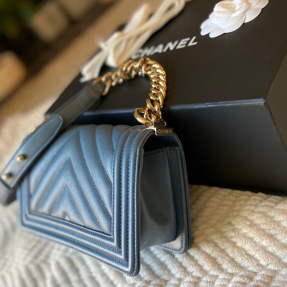 Chanel Small Chevron Boy Bag - Picture 6 of 15